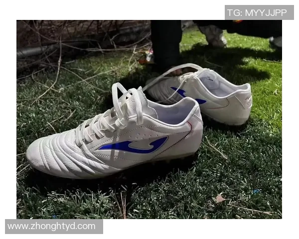 球星助力袋鼠皮足球鞋再度崛起 引领球场潮流与技术革新