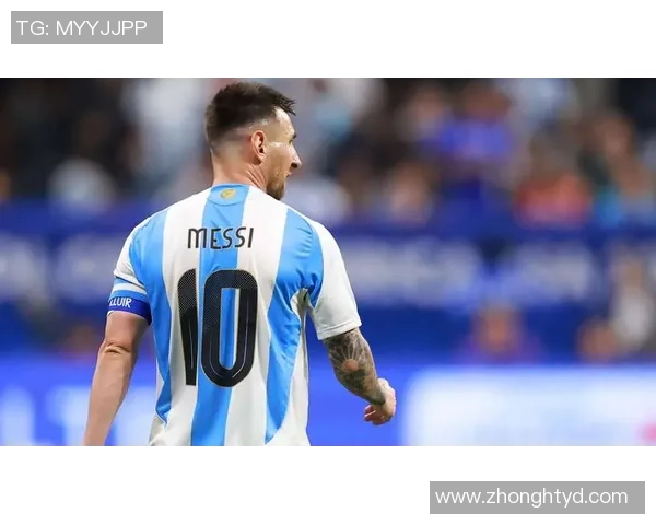 足球球星背后故事揭秘：11号球衣承载的传奇与荣耀