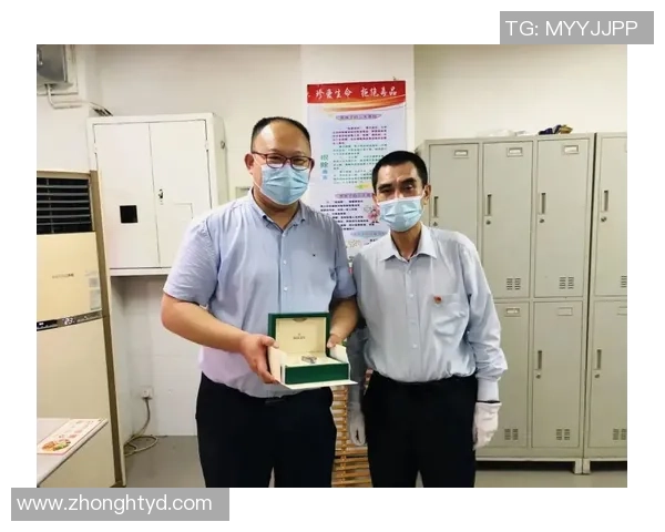 足球球星卡收藏价值与文化意义探索及未来发展趋势分析 足球球星卡收藏价值与文化意义探索及未来发展趋势分析